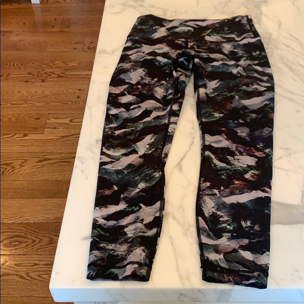 Lululemon Cropped Leggings